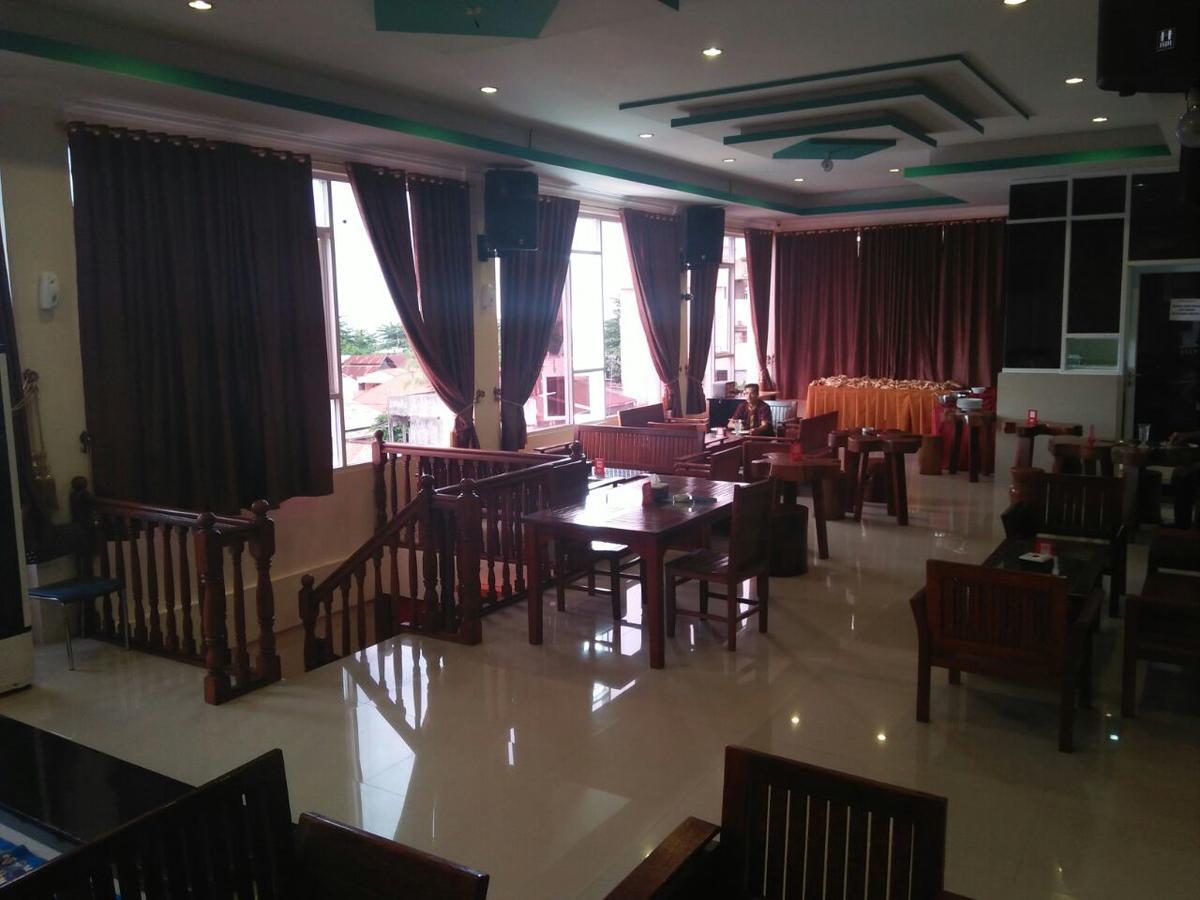 Benhur Hotel Padang  Esterno foto